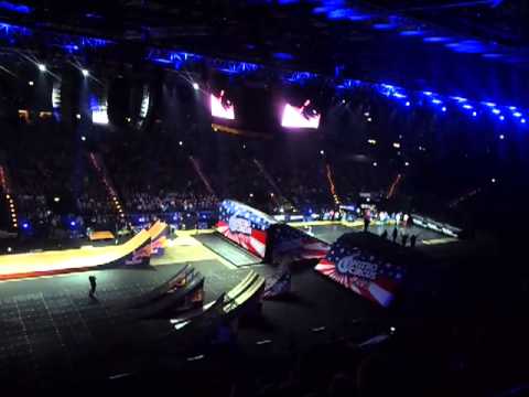 Nitro Circus LIVE 23.11.2013 O2 World Hamburg - Triple Backflip Snowboard