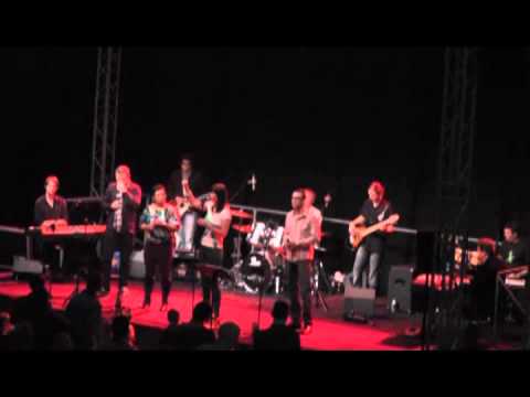 Singin Veenendaal - 21 oktober 2012 - Opwekking 662 - God regeert