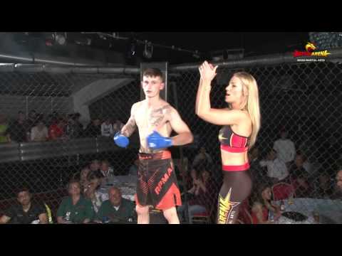 Michael Reeder VS Macca White