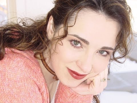 Leslie Ludy - God writes the best love stories