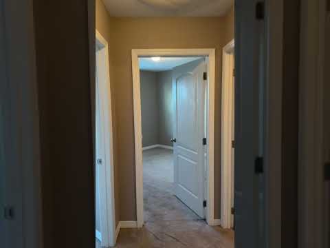 MOVE IN SPECIAL- 3/2.5 Beautiful Energy Efficient Townhome in St. Cloud property video