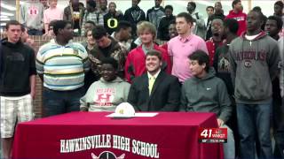preview picture of video 'Hawkinsville High Senior signs to Kennesaw State University'