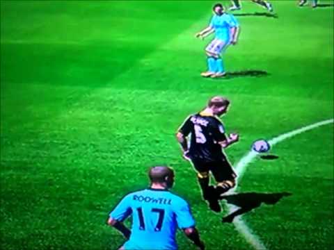 Eigentor von der Mittellinie