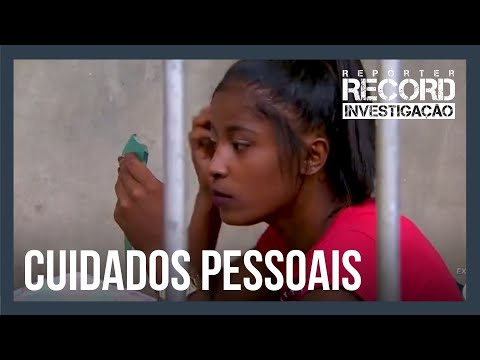 Even while homeless, young woman struggles to maintain her vanity and personal care.