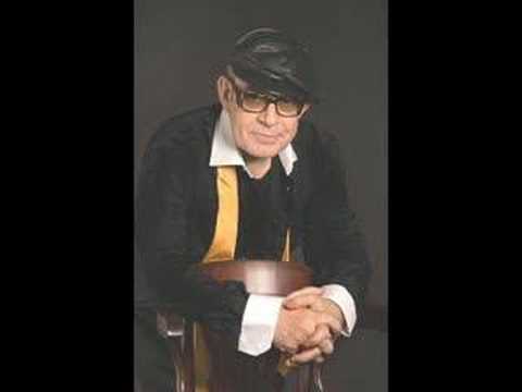 FLY ME TO THE MOON (Boris Lebron sings...Boris Lebron is a stage-name of Boris Levit-Broun)