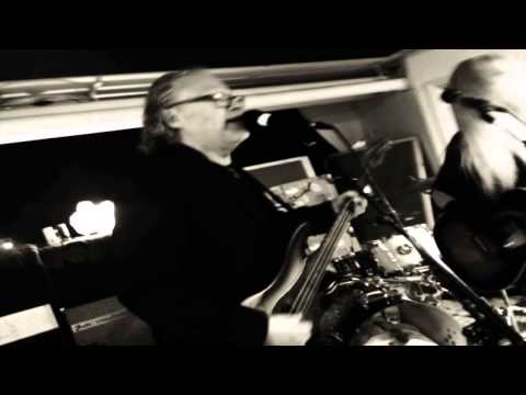 GIVE ME A SIGN Lasse Lindbom Text musik.