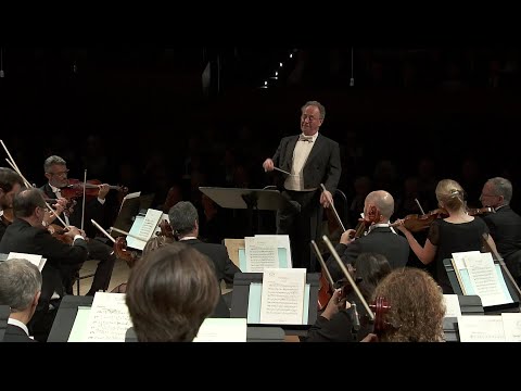 Moussorgsky: La Khovanchtchina (overture) (Orchestre National de France / Emmanuel Krivine)