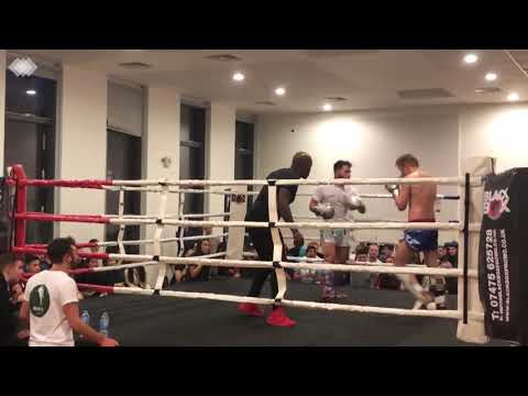 UFN V (26). Louis Staley v Prokop Prach