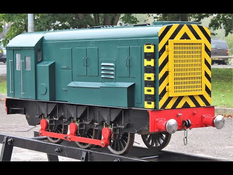 7 1/4 inch gauge petrol hydraulic Class 08 shunter