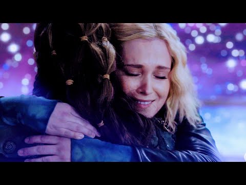 Clarke & Lexa [7x16] part 1 HD