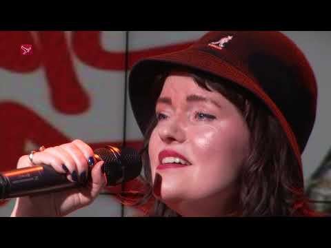 Jennie Lena zingt 'Ben' van Michael Jackson