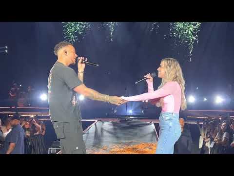 Kane & Katelyn Brown - “Thank God” Live in Knoxville (03/30/2023)