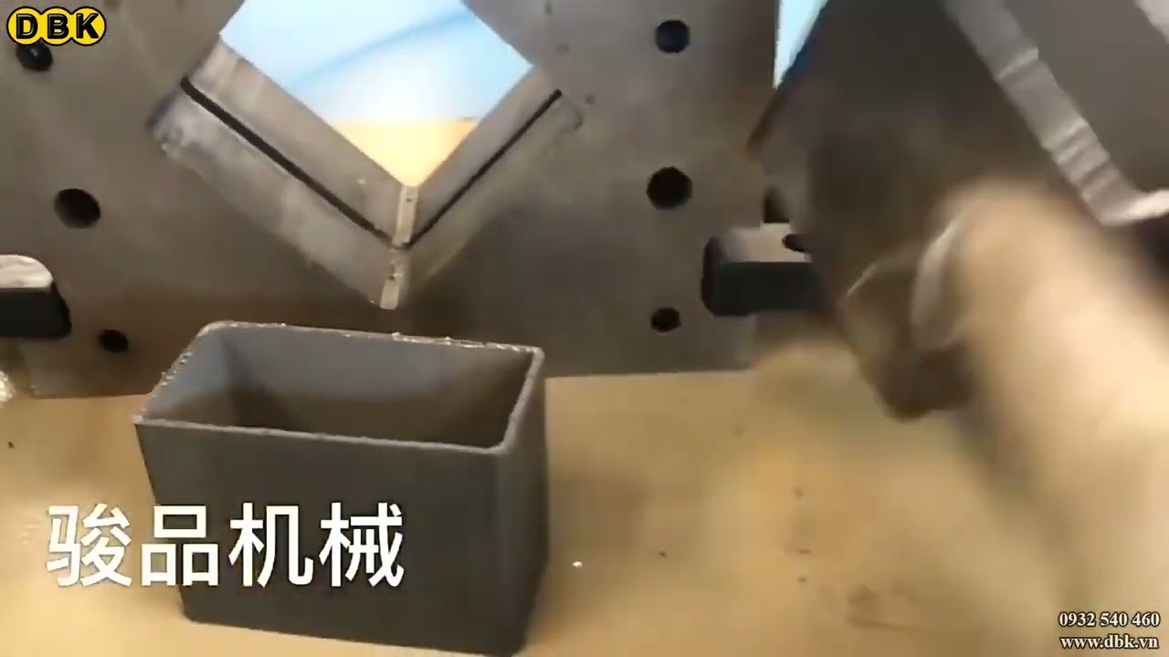 Video Máy đột dập thủy lực 1 đầu chuyên cắt sắt hộp nhanh chóng - Máy đột dập thủy lực 1 đầu R80 - 2.2 kW