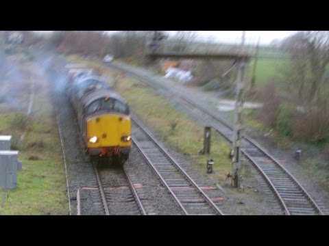 Holywell Junction 4.3.2016 - DRS 37602 & 37605 on the Flasks - clag noise