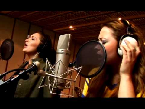 Simina si Gabriela - Binecuvantat sa Fii