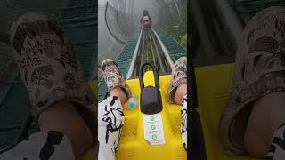 다낭 바나힐 썬월드 알파인코스터 앞에서 길막하는 동양인