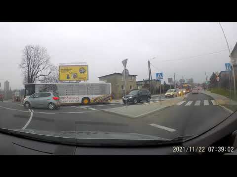 Wymuszenie pierwszeństwa na rondzie UWAGA PIRAT