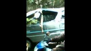 preview picture of video 'mobil jatuh ke jurang.avi'