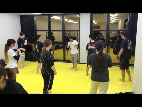 キックボクシング 入門クラス ジャブ