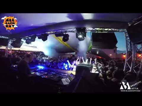 MARCO CAROLA played ALLIWANT MUSIC 002 Robot Needs Oil and Oscar Barilla   Too Cute James Cole remix