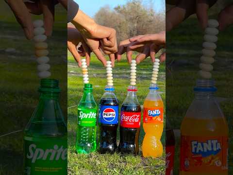 “Comparing explosions: Mentos vs. Coke and Pepsi!” 🔥 #experiment #cokevsmentos