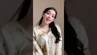 artis tiktok- cantik putih pinter dance lagi