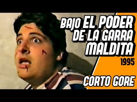 BAJO EL PODER DE LA GARRA MALDITA - Corto gore