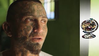 El Salvador&#39;s Most Violent Inmates Find God Behind Bars (Subtitled)