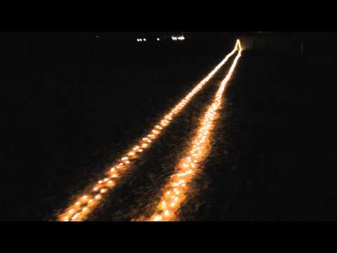 Una sorprendente felicitacion de navidad hecha con 800 metros de guirnaldas luminosas 20111226.html 1