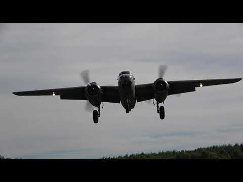 Tri-State Warbird Museum B-25 "Yankee Doodle" Coming and Going