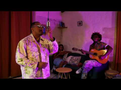 ONE LIO MIFANAJA acoustic