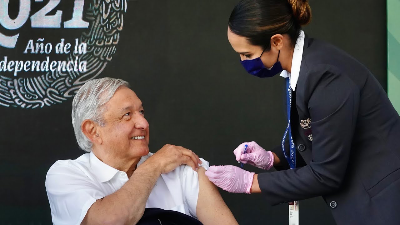 Inicia vacunación de refuerzo contra COVID a personas adultas mayores. Conferencia presidente AMLO