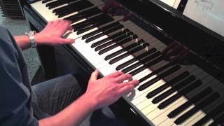 Clash of the Lightsabers - Star Wars on Piano