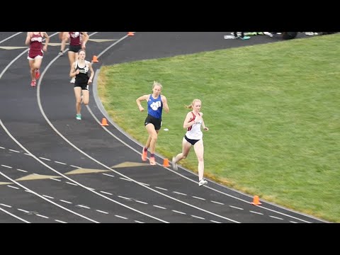 Carina Napoleon vs. Lindsay Stull | Girls 800m - 2021 OHSAA D1 Region 3