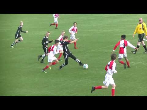 Isaiah Ahmed UVV JO12-1 - VV Maarssen JO12-1 1ste helft (0-1)