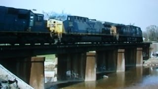 preview picture of video 'CSX Train in Hyattsville, MD'