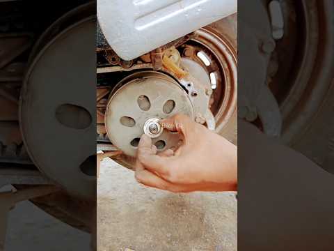 Activa Clutch Shoe #shortsvideo #machanic #indianyoutuber ⚙️ The Bike Gk