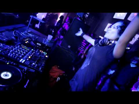 Suzy Solar live @ Flames Central Arena -Thomas DeColita vs Suzy Solar "The Unsaid".MOV