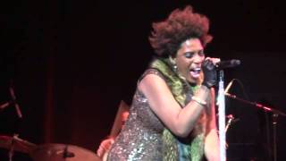 Macy Gray - "Relating To A Psychopath"