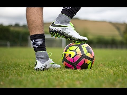 Nike Elite Pack - Hypervenom Phantom ll Play Test