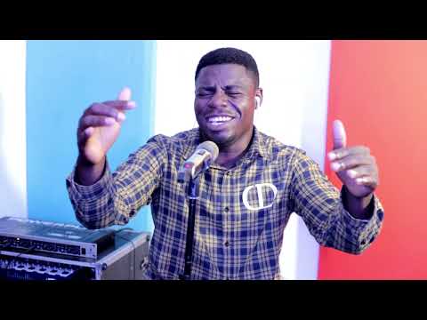 KALEAWO ƑE HÃ (The warriors' Song) with Peter King