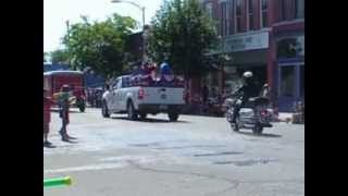 preview picture of video 'Good sport Cop gets SOAKED- 4th of July - Water Parade - Florence, Colorado'
