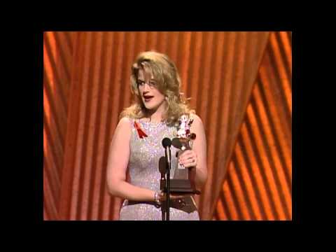 Trisha Yearwood Wins Top New Female Vocalist - ACM Awards 1992