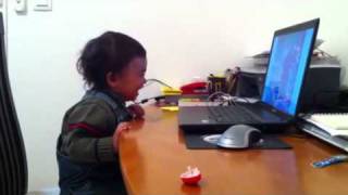 SACHA laugh of the three little pigs