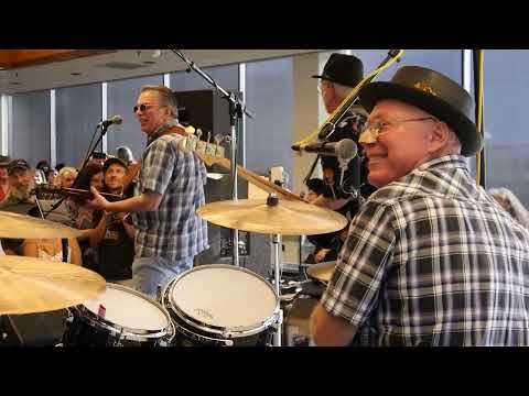 Levi Loyd Pulsators 01 1