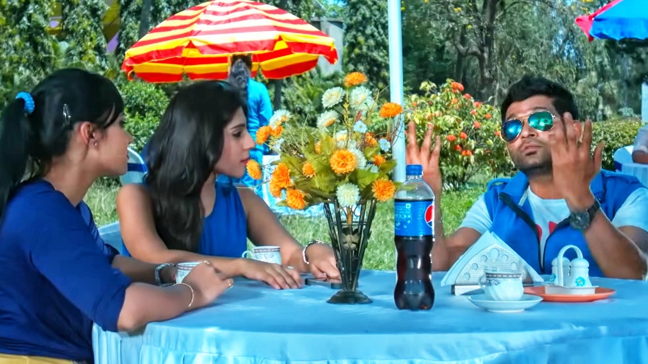 तुमको पता है ना अपने लोग रोड पर गिरे हुए पत्थर को भगवा?