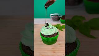Download lagu Making The Sims' Minty Mocha Cupcakes! mp3
