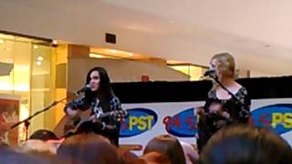 Megan &amp; Liz &quot;Like I Would&quot; Live
