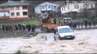 preview picture of video 'Irmak ortasında mahsur kaldı - SAMSUN'