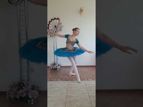 Ballet costume Odalisque P 1523A - video 3